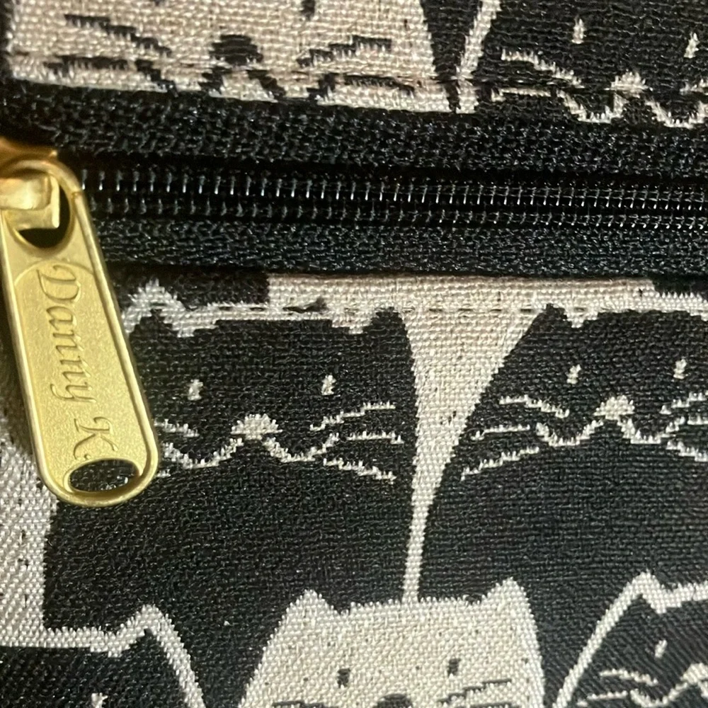 Danny K. Black and Cream Kitty Print Tote & Bonus Kitty Tumbler porcelain - Picture 2 of 11